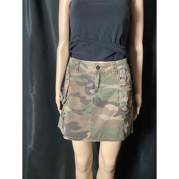 Jell Premium Surplus Skirt Women Size M Green Mini Camo MilitaryPatches Pockets - Picture 1 of 12